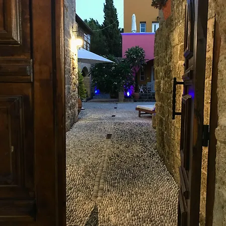 Saint Artemios And Oriental 招待所 4*