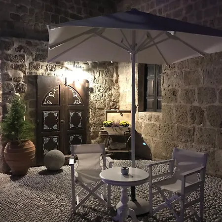 Saint Artemios And Oriental Gasthuis 4*