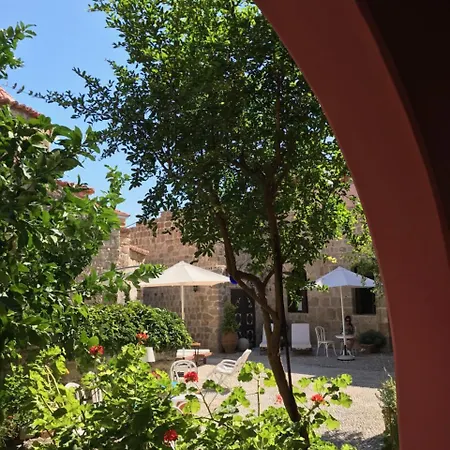 Pensjonat Saint Artemios And Oriental 4*