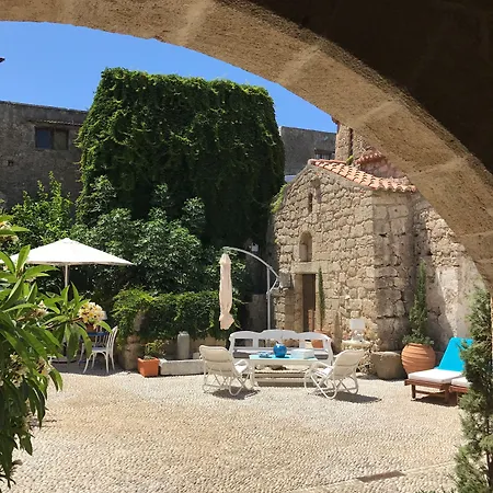 Πανσιόν Saint Artemios And Oriental Rhodes City